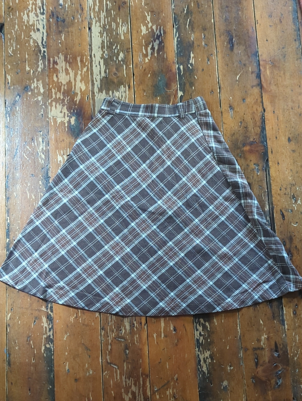 Cute Vintage Plaid A-Line Skirt in Brown and White